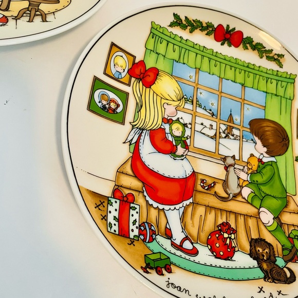 Collector Plate Joan Walsh Anglund vintage Christmas plates. Christmas Decor - Picture 8 of 9
